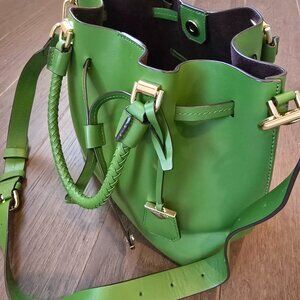 Green bucket bag